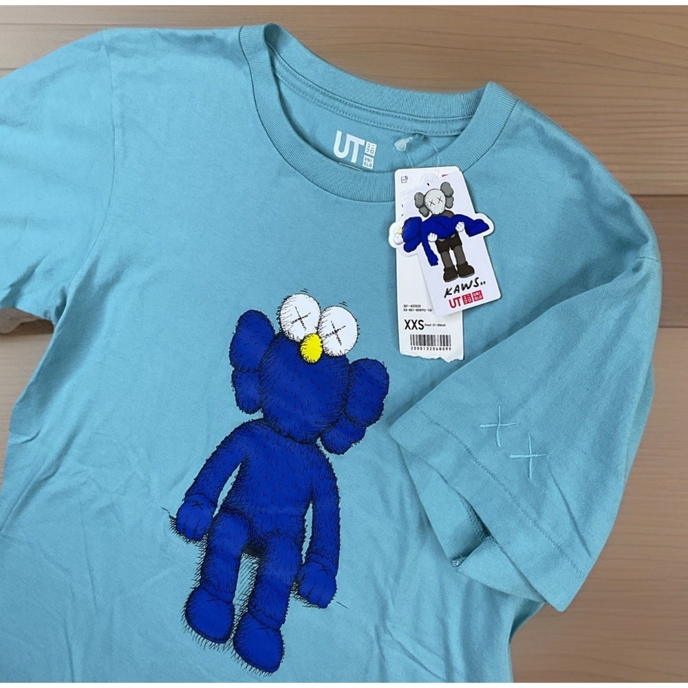 Uniqlo Kaws T-Shirt BFF Companion Tee Graphic Short Sleeve Unisex Sz‎ 2XS NWT